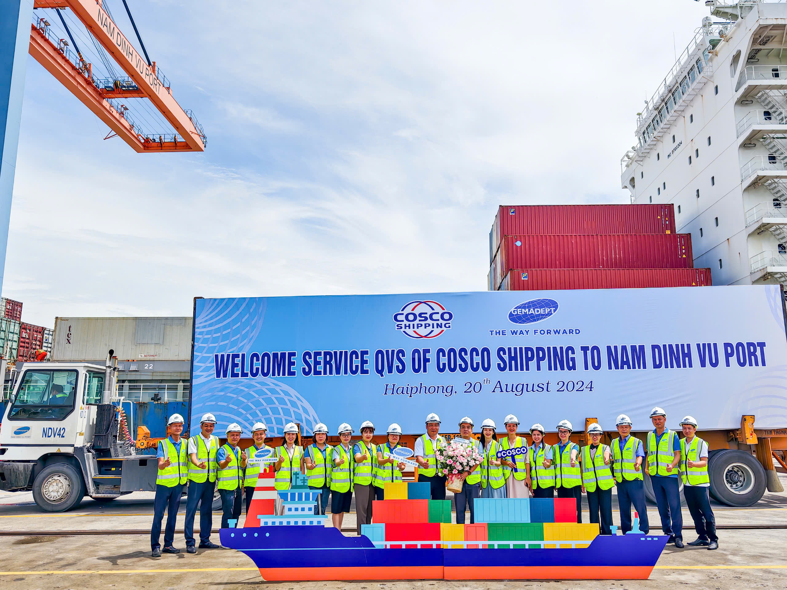 Nam Dinh Vu port welcomes QVS service of Cosco Shipping