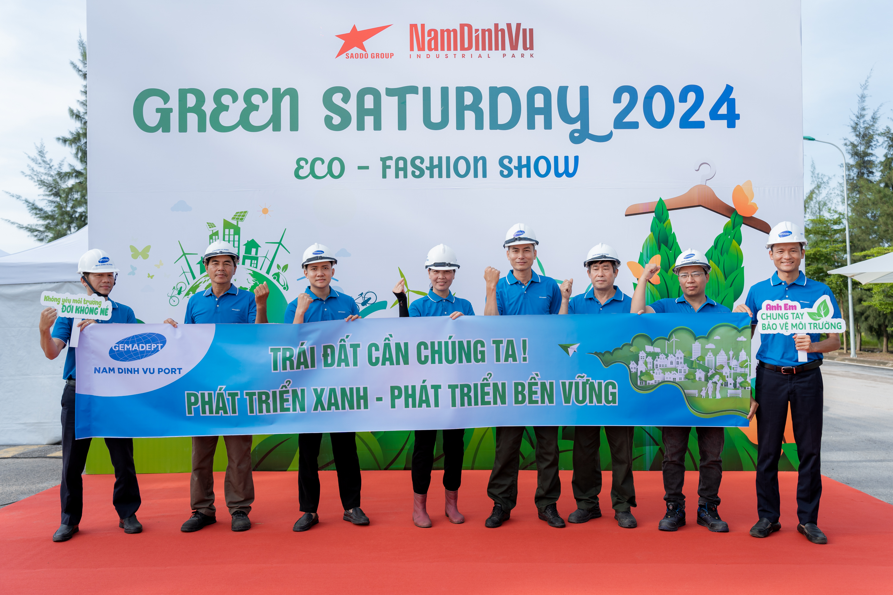 Nam Dinh Vu Port accompanies the Green Saturday event at Nam Dinh Vu Industrial Zone