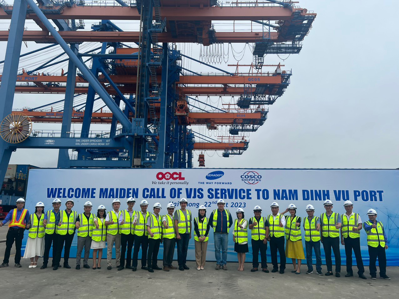 Nam Dinh Vu Port welcomes the VJS service of COSCO & OOCL